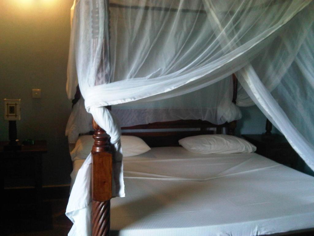 Giraffe House Bed and Breakfast Malindi Habitación foto